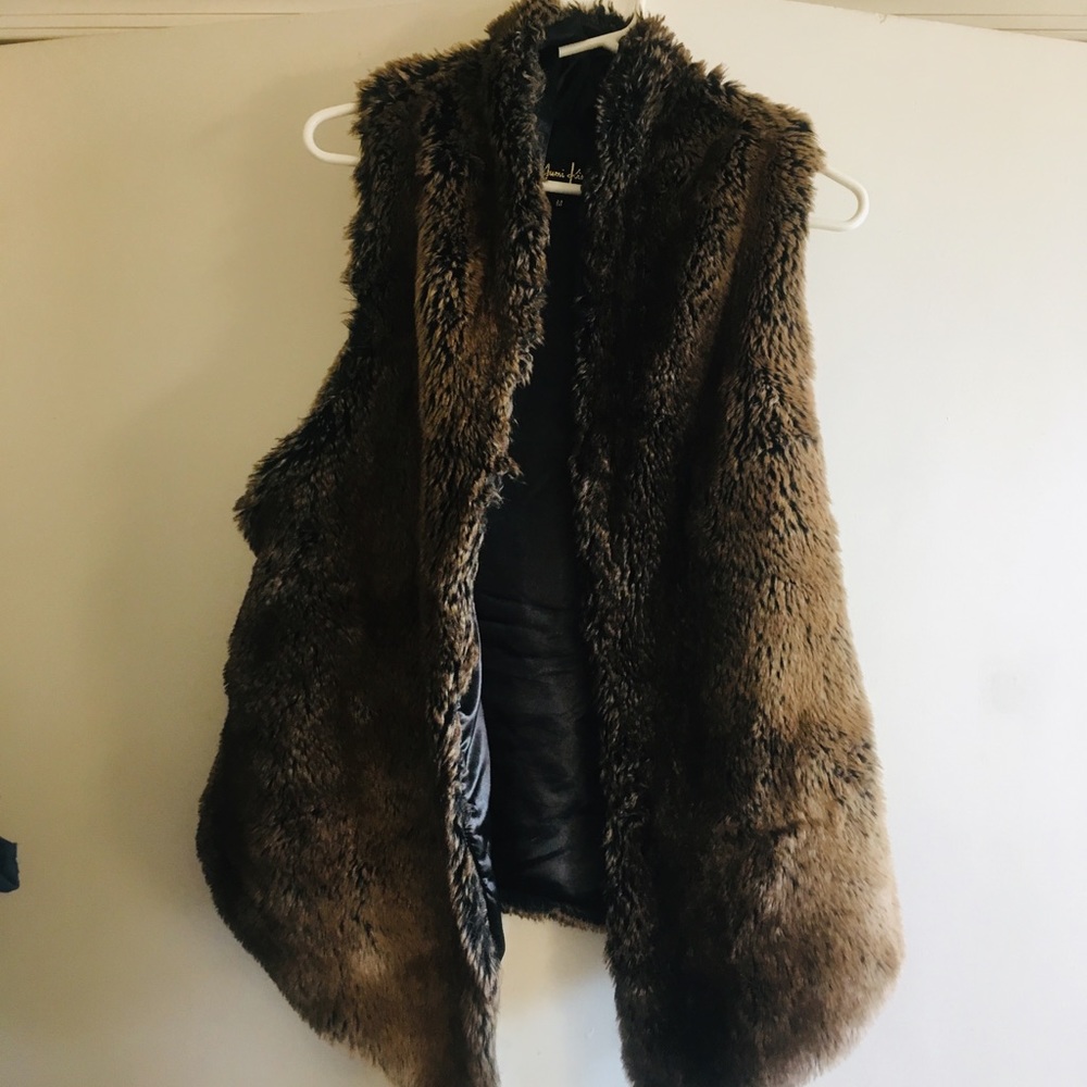 Yumi Kim Cuddle Me Chic faux fur vest